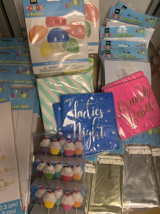 LOT-006 Party Supplies - General - Weddings / Anniversaries