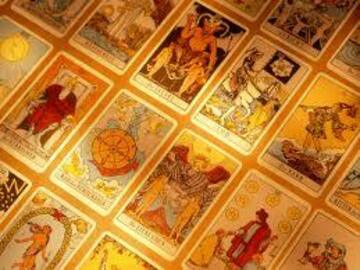 Selling: Tarot Reading on any Matter - 5 Questions in depth 
