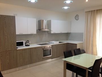 Rooms for rent: A room in a 2bed/2bathroom modern apt 3 mins from the Sliema sea