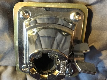 Selling with online payment: Yamaha Bass Drum Tom mounting plate