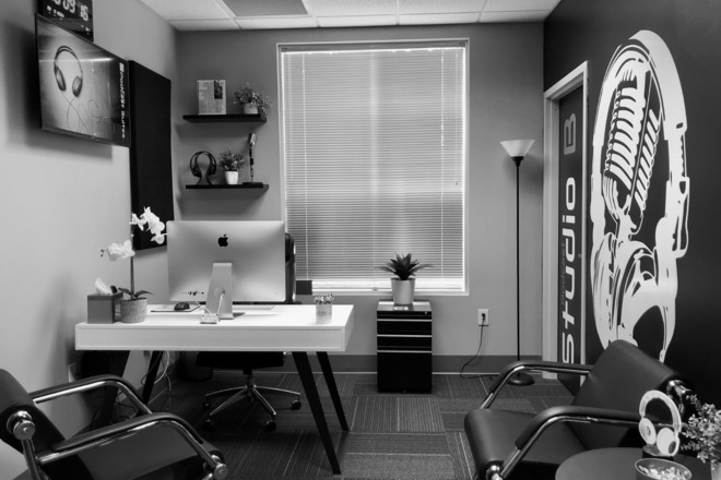 Studio Podcast Suites