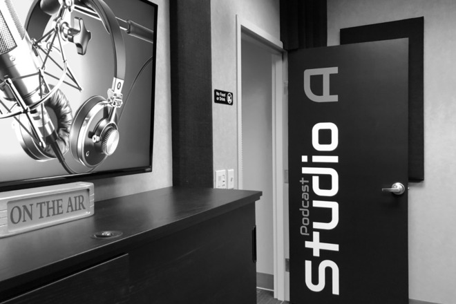 Studio Podcast Suites