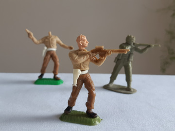 À vendre: 3 figurines de soldats Américains / Britanniques vintage 1960 