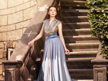 Selling with online payment: Margaery Tyrell (Game of Thrones)