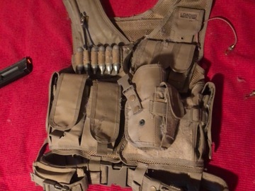Selling: Army vest