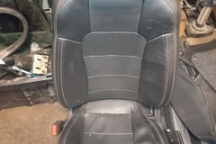 Selling with online payment: 2015 to 2017 Ford Mustang - Seats