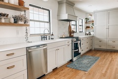 Hourly Rental: Newly renovated, light-filled kitchen in historic home