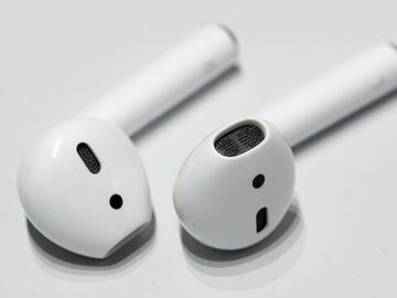 For Rent: AirPods 1st Generation With Charging Case For Rent $19/ Monthly 