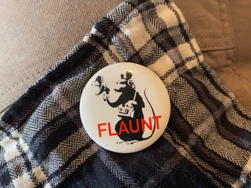 Selling with online payment: BANKSY Flaunt Radar Rat Badge