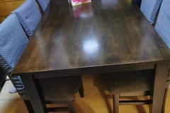 For Sale: Dining-table with 6 chairs for Sale only 150NZD