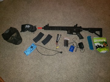 Selling: ICS CXP-UK1 M4 with Airsoft kit