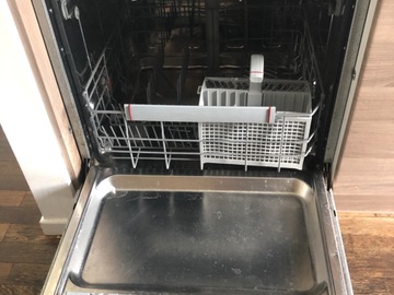 Faire offre: Lave-vaisselle à réparer 