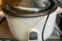 For Sale: Commercial Rice Cookers for Sale only 80NZD