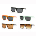 Comprar ahora: Dozen Retro Wayfarer Style Fashion Sunglasses