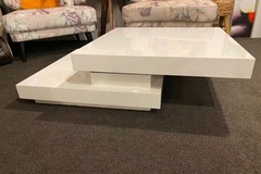 For Sale: 99% New White Acrylic Lacquer Coffee Table for Sale only 150NZD