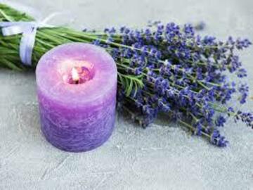 Selling: Aromatherapy Candle 