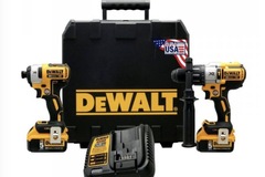 For Sale: DEWALT HAMMER DRILL AND IMPACT DRIVER KIT WITH 2 * 5AH BATTERY