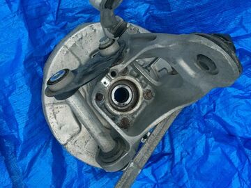 Selling with online payment: BMW X5 F15 E70 07-13 Carrier Hub Steering Knuckle Rear Passenger