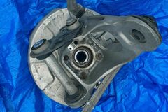 Selling with online payment: BMW X5 F15 E70 07-13 Carrier Hub Steering Knuckle Rear Passenger