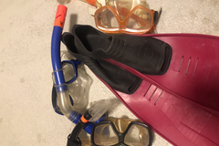 Alquilar un artículo: 4 kpl snorkellit ja räpylät koko 41-42 (snorkels)