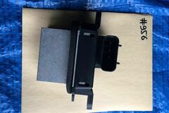 Selling with online payment: Ford Explorer Sport Blower Motor Resistor OEM 9L34-19E624-AC