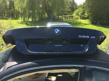 Selling with online payment: Bmw 5 Series 528xi E60 Monaco Blue Trunk Lid