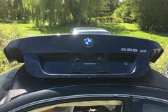 Selling with online payment: Bmw 5 Series 528xi E60 Monaco Blue Trunk Lid