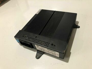 Selling with online payment: BMW E46 3-Series OEM Stereo Radio Amplifier Amp