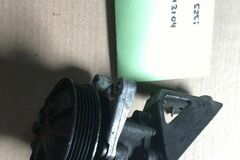 Selling with online payment: BMW E60 525 530 POWER STEERING PUMP