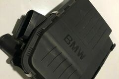 Selling with online payment: BMW E90 E92 328i 335i N54 Air Filter Cleaner Box Assembly