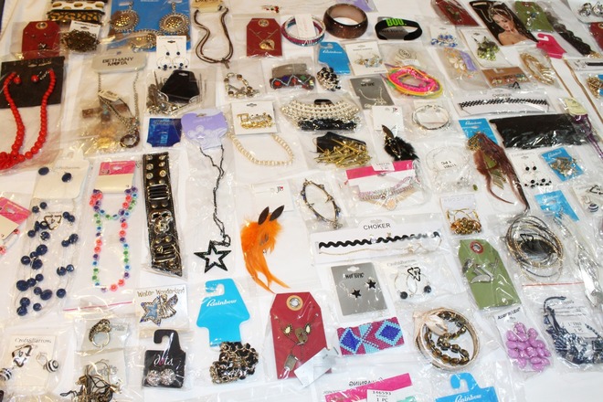 Huge Value 200 Piece Assorted Brand New Jewelry Lot
