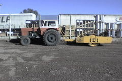En alquiler: Alq.tractor Fiat 800 c/vibrocomp.liso dynapac y p.de cabra 
