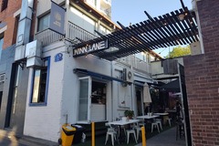 Walk-in: Eat burgers for breakfast before work in Winn Lane