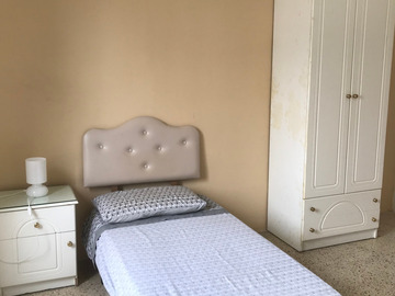 Rooms for rent: Private Room only for Woman N1-3 close University