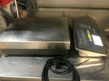 Sell a product: SARTORIUS Scale Combics 1 plus