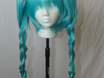 Selling with online payment: teal wig with twintail clips (Hatsune Miku)