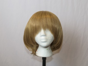 Selling with online payment: short brown wig (hanayo)
