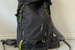 Renting out (by week): Deuter Trail 22lt 