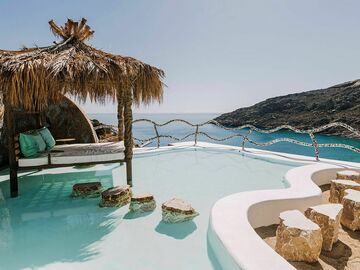 Suites For Rent: Blue & You Suite  |  Calilo  |  Ios Island