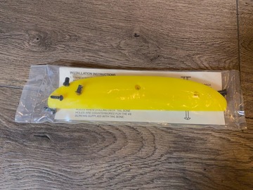 Selling with online payment: VINTAGE NOS POWELL PERALTA TAILBONE - YELLOW