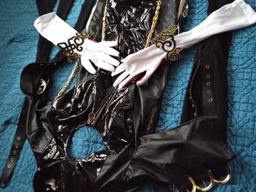 Selling with online payment: Bayonetta Cosplay