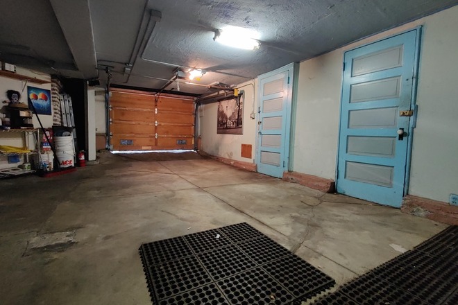 San Francisco CA, Single Garage Spot Near BART & 16th/Valencia