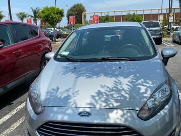 Selling: Ford Fiesta 2014 SE