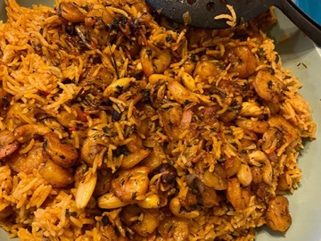 Förboka: Shrimp biryani with nuts