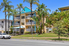 Renting out:    Surfers Paradise QLD ,MINUTES AWAY FROM PACIFIC FAIR SHOPPING 