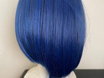 Selling with online payment: short asymmetrical blue wig