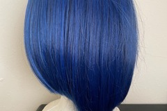 Selling with online payment: short asymmetrical blue wig