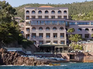 Villas For Rent: Villa Azur  |  Tiara Miramar Beach Hotel & Spa  |  Côte d'Azur