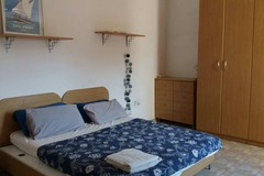 Rooms for rent: Large Room - Female only - Pietá 