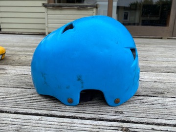 Selling with online payment: Small kids bike helmet